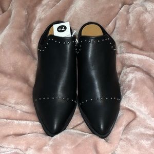 Universal Thread heeled mules